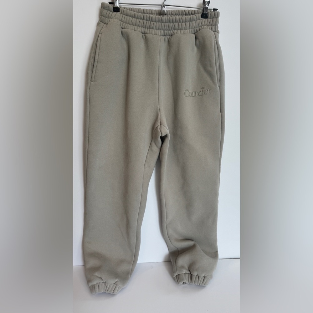 Comfrt Sweatpants with Elastic Cuffs - Picture 3 of 6